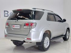 Toyota HILUX SW4 2.7 SR 4X2 16V FLEX 4P AUTOMÁTICO 2014/2014 BETIOLO NOVOS E SEMINOVOS LAJEADO / Carros no Vale