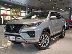 Toyota HILUX SW4 2.8 D-4D TURBO DIESEL SRX 4X4 AUTOMÁTICO 2022/2022 BETIOLO NOVOS E SEMINOVOS LAJEADO / Carros no Vale