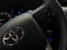 Toyota HILUX SW4 2.8 D-4D TURBO DIESEL SRX PLATINUM 7L 4X4 AUTOMÁTICO 2025/2025 BETIOLO NOVOS E SEMINOVOS LAJEADO / Carros no Vale