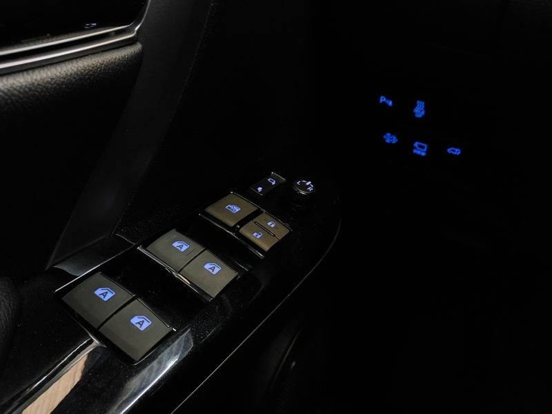 Toyota HILUX SW4 2.8 D-4D TURBO DIESEL SRX PLATINUM 7L 4X4 AUTOMÁTICO 2025/2025 BETIOLO NOVOS E SEMINOVOS LAJEADO / Carros no Vale