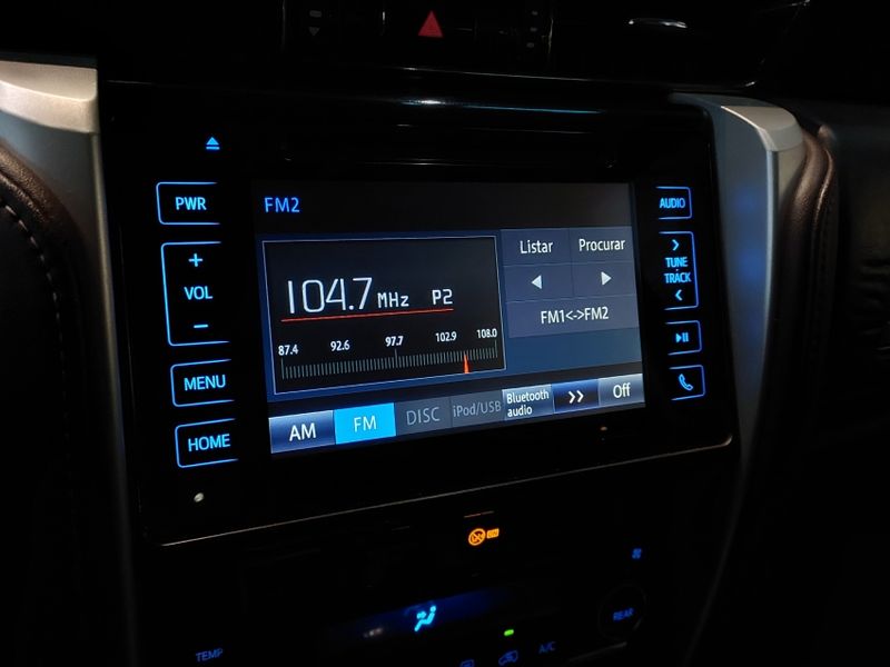 Toyota HILUX SW4 2.8 SRX 4X4 16V TURBO INTERCOOLER DIESEL 4P AUTOMÁTICO 2019/2019 BETIOLO NOVOS E SEMINOVOS LAJEADO / Carros no Vale