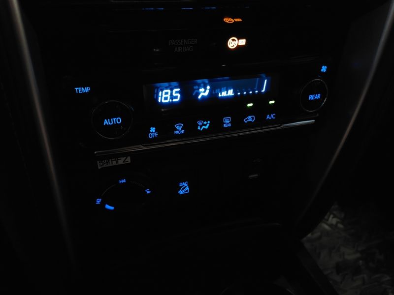 Toyota HILUX SW4 2.8 SRX 4X4 16V TURBO INTERCOOLER DIESEL 4P AUTOMÁTICO 2019/2019 BETIOLO NOVOS E SEMINOVOS LAJEADO / Carros no Vale