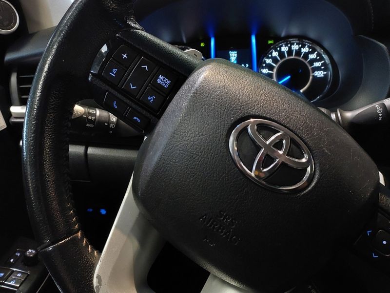 Toyota HILUX SW4 2.8 SRX 4X4 16V TURBO INTERCOOLER DIESEL 4P AUTOMÁTICO 2019/2019 BETIOLO NOVOS E SEMINOVOS LAJEADO / Carros no Vale