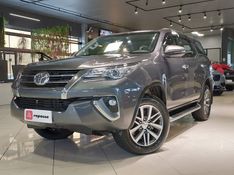 Toyota HILUX SW4 2.8 SRX 4X4 16V TURBO INTERCOOLER DIESEL 4P AUTOMÁTICO 2019/2019 BETIOLO NOVOS E SEMINOVOS LAJEADO / Carros no Vale