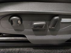 Volkswagen AMAROK 3.0 V6 TDI DIESEL HIGHLINE CD 4MOTION AUTOMÁTICO 2019/2019 BETIOLO NOVOS E SEMINOVOS LAJEADO / Carros no Vale