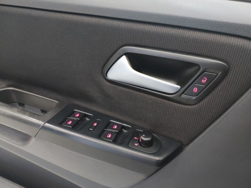 Volkswagen CROSSFOX 1.6 MI FLEX 8V 4P MANUAL 2011/2011 BETIOLO NOVOS E SEMINOVOS LAJEADO / Carros no Vale Volkswagen CROSSFOX 1.6 MI FLEX 8V 4P MANUAL 2011/2011 BETIOLO NOVOS E SEMINOVOS LAJEADO / Carros no Vale