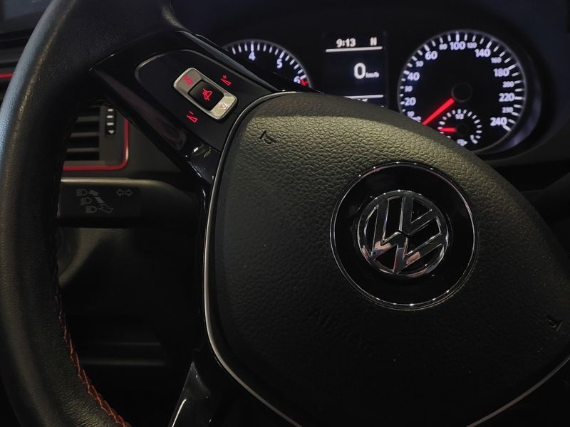 Volkswagen FOX 1.6 MSI PEPPER 16V FLEX 4P AUTOMATIZADO 2015/2015 BETIOLO NOVOS E SEMINOVOS LAJEADO / Carros no Vale Volkswagen FOX 1.6 MSI PEPPER 16V FLEX 4P AUTOMATIZADO 2015/2015 BETIOLO NOVOS E SEMINOVOS LAJEADO / Carros no Vale