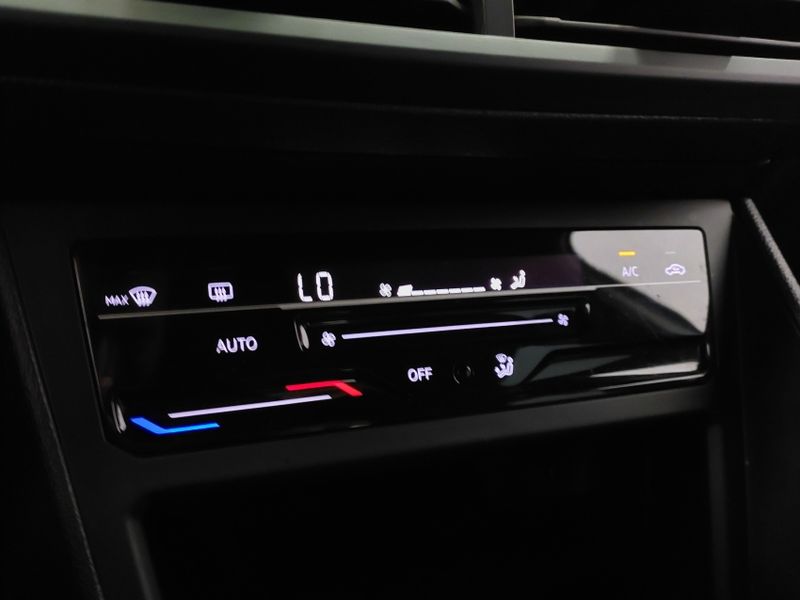 Volkswagen NIVUS 1.0 200 TSI TOTAL FLEX HIGHLINE AUTOMÁTICO 2022/2022 BETIOLO NOVOS E SEMINOVOS LAJEADO / Carros no Vale