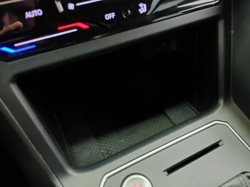 Volkswagen NIVUS 1.0 200 TSI TOTAL FLEX HIGHLINE AUTOMÁTICO 2022/2022 BETIOLO NOVOS E SEMINOVOS LAJEADO / Carros no Vale