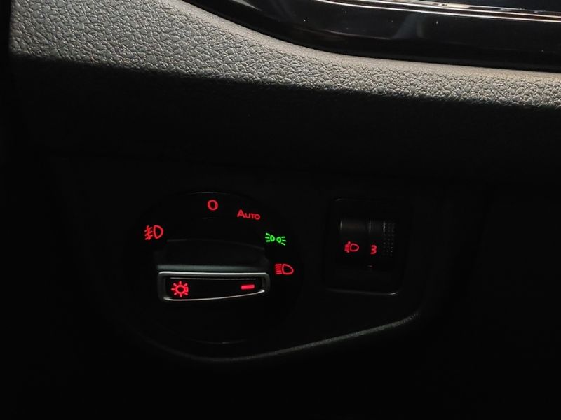 Volkswagen NIVUS 1.0 200 TSI TOTAL FLEX HIGHLINE AUTOMÁTICO 2022/2023 BETIOLO NOVOS E SEMINOVOS LAJEADO / Carros no Vale