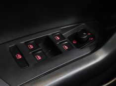 Volkswagen NIVUS 1.0 200 TSI TOTAL FLEX HIGHLINE AUTOMÁTICO 2022/2023 BETIOLO NOVOS E SEMINOVOS LAJEADO / Carros no Vale