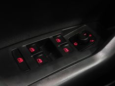 Volkswagen NIVUS 1.0 200 TSI TOTAL FLEX HIGHLINE AUTOMÁTICO 2022/2022 BETIOLO NOVOS E SEMINOVOS LAJEADO / Carros no Vale