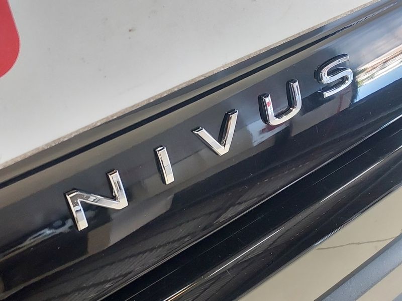 Volkswagen NIVUS 1.0 200 TSI TOTAL FLEX HIGHLINE AUTOMÁTICO 2022/2023 BETIOLO NOVOS E SEMINOVOS LAJEADO / Carros no Vale