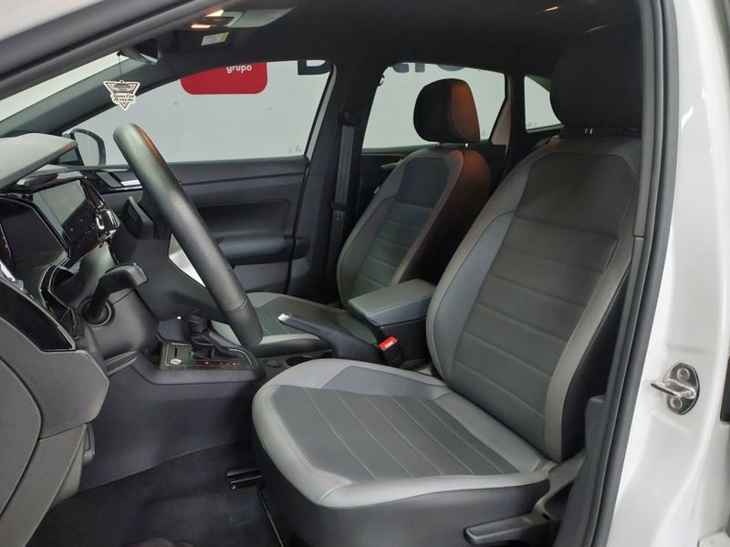 Volkswagen NIVUS 1.0 200 TSI TOTAL FLEX HIGHLINE AUTOMÁTICO 2022/2022 BETIOLO NOVOS E SEMINOVOS LAJEADO / Carros no Vale