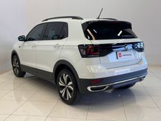 Volkswagen T-CROSS 1.0 200 TSI TOTAL FLEX COMFORTLINE AUTOMÁTICO 2023/2023 BETIOLO NOVOS E SEMINOVOS LAJEADO / Carros no Vale