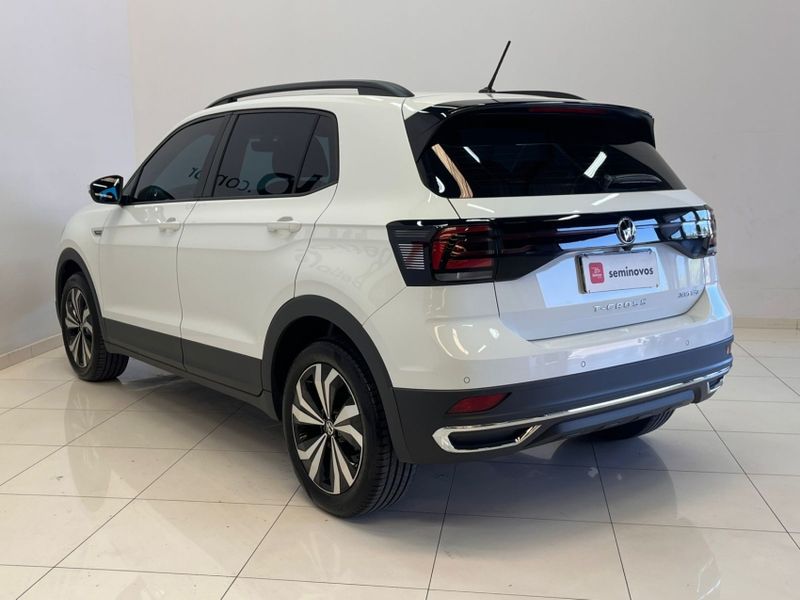 Volkswagen T-CROSS 1.0 200 TSI TOTAL FLEX COMFORTLINE AUTOMÁTICO 2023/2023 BETIOLO NOVOS E SEMINOVOS LAJEADO / Carros no Vale