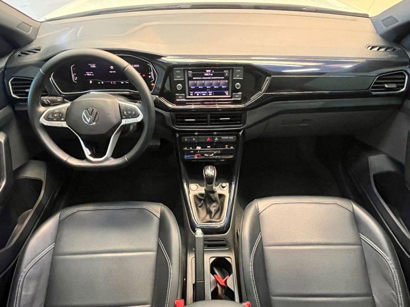 Volkswagen T-CROSS 1.0 200 TSI TOTAL FLEX COMFORTLINE AUTOMÁTICO 2023/2023 BETIOLO NOVOS E SEMINOVOS LAJEADO / Carros no Vale