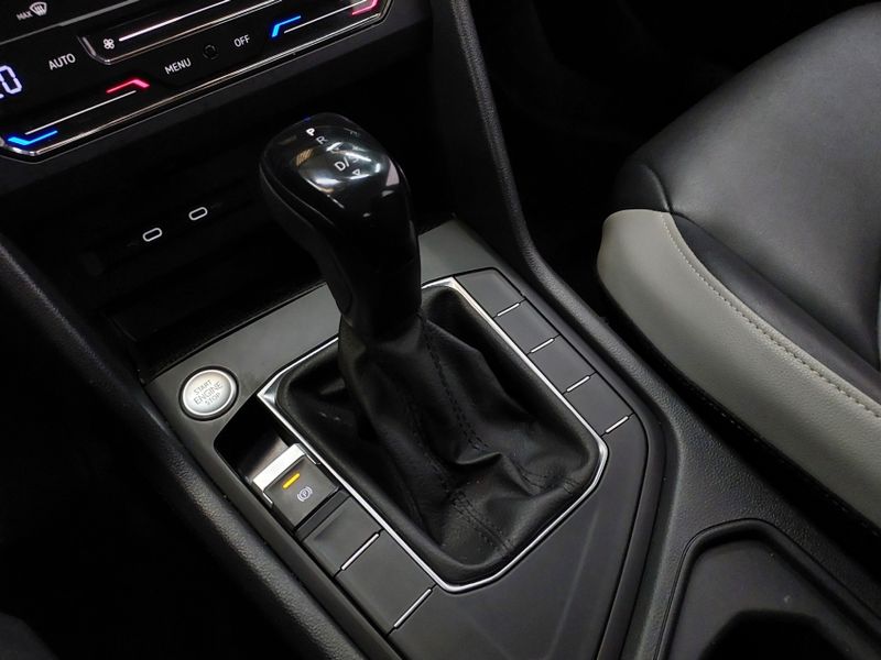 Volkswagen TAOS 1.4 250 TSI TOTAL FLEX COMFORTLINE AUTOMÁTICO 2022/2023 BETIOLO NOVOS E SEMINOVOS LAJEADO / Carros no Vale Volkswagen TAOS 1.4 250 TSI TOTAL FLEX COMFORTLINE AUTOMÁTICO 2022/2023 BETIOLO NOVOS E SEMINOVOS LAJEADO / Carros no Vale