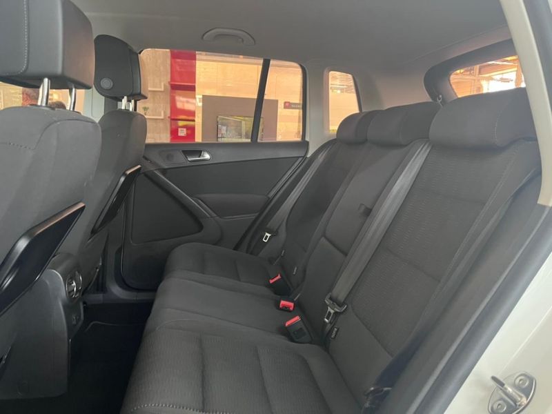 Volkswagen TIGUAN 1.4 TSI 16V TURBO GASOLINA 4P DSG 2017/2017 BETIOLO NOVOS E SEMINOVOS LAJEADO / Carros no Vale Volkswagen TIGUAN 1.4 TSI 16V TURBO GASOLINA 4P DSG 2017/2017 BETIOLO NOVOS E SEMINOVOS LAJEADO / Carros no Vale