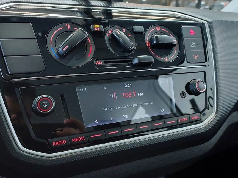 Volkswagen UP 1.0 170 TSI TOTAL FLEX XTREME 4P MANUAL 2021/2021 BETIOLO NOVOS E SEMINOVOS LAJEADO / Carros no Vale