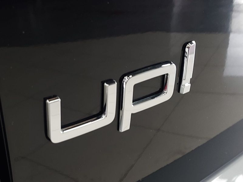 Volkswagen UP 1.0 170 TSI TOTAL FLEX XTREME 4P MANUAL 2021/2021 BETIOLO NOVOS E SEMINOVOS LAJEADO / Carros no Vale