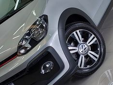 Volkswagen UP 1.0 170 TSI TOTAL FLEX XTREME 4P MANUAL 2021/2021 BETIOLO NOVOS E SEMINOVOS LAJEADO / Carros no Vale