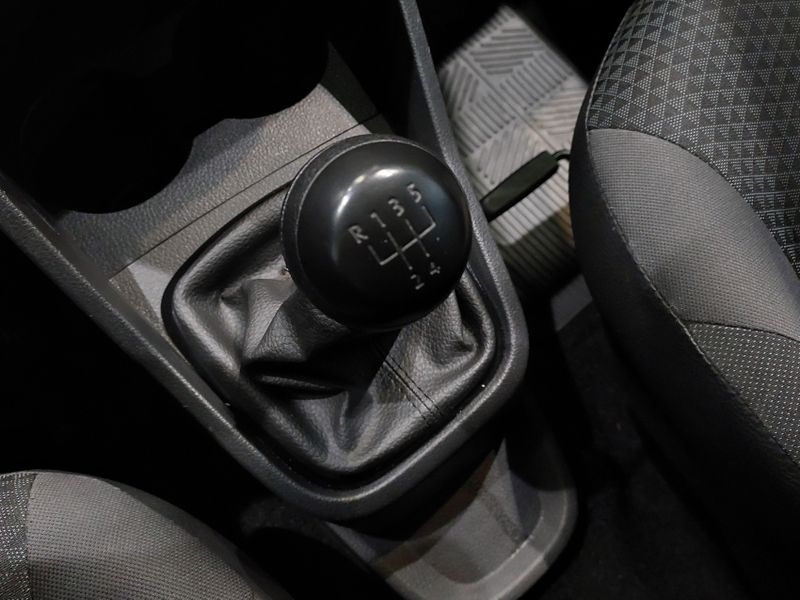 Volkswagen VOYAGE 1.0 12V MPI TOTALFLEX 4P MANUAL 2022/2023 BETIOLO NOVOS E SEMINOVOS LAJEADO / Carros no Vale Volkswagen VOYAGE 1.0 12V MPI TOTALFLEX 4P MANUAL 2022/2023 BETIOLO NOVOS E SEMINOVOS LAJEADO / Carros no Vale