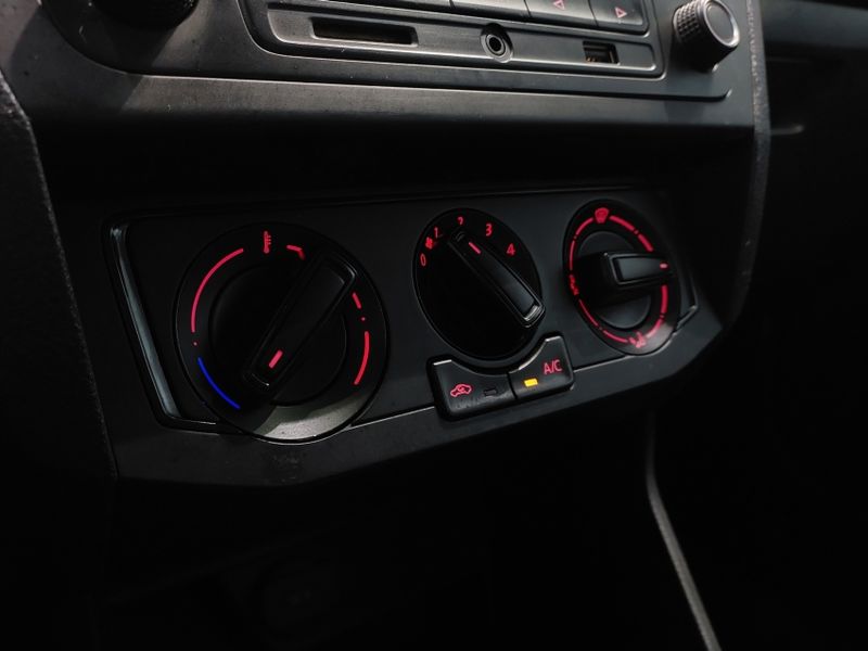 Volkswagen VOYAGE 1.0 12V MPI TOTALFLEX 4P MANUAL 2022/2023 BETIOLO NOVOS E SEMINOVOS LAJEADO / Carros no Vale Volkswagen VOYAGE 1.0 12V MPI TOTALFLEX 4P MANUAL 2022/2023 BETIOLO NOVOS E SEMINOVOS LAJEADO / Carros no Vale