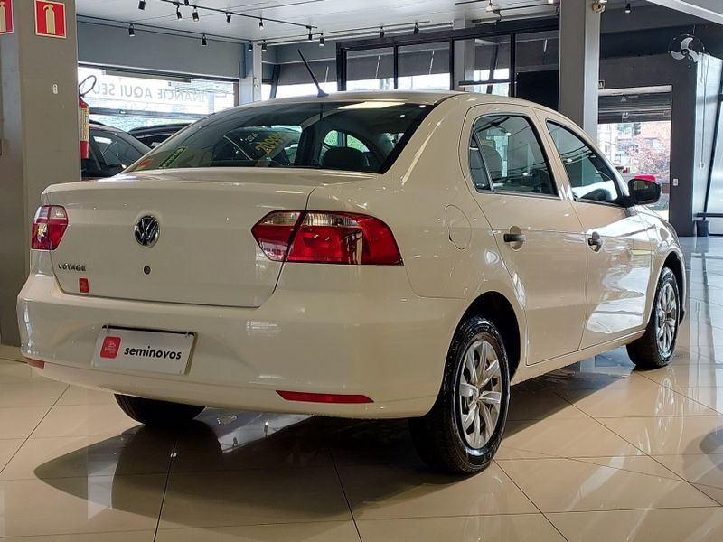 Volkswagen VOYAGE 1.0 12V MPI TOTALFLEX 4P MANUAL 2022/2023 BETIOLO NOVOS E SEMINOVOS LAJEADO / Carros no Vale Volkswagen VOYAGE 1.0 12V MPI TOTALFLEX 4P MANUAL 2022/2023 BETIOLO NOVOS E SEMINOVOS LAJEADO / Carros no Vale