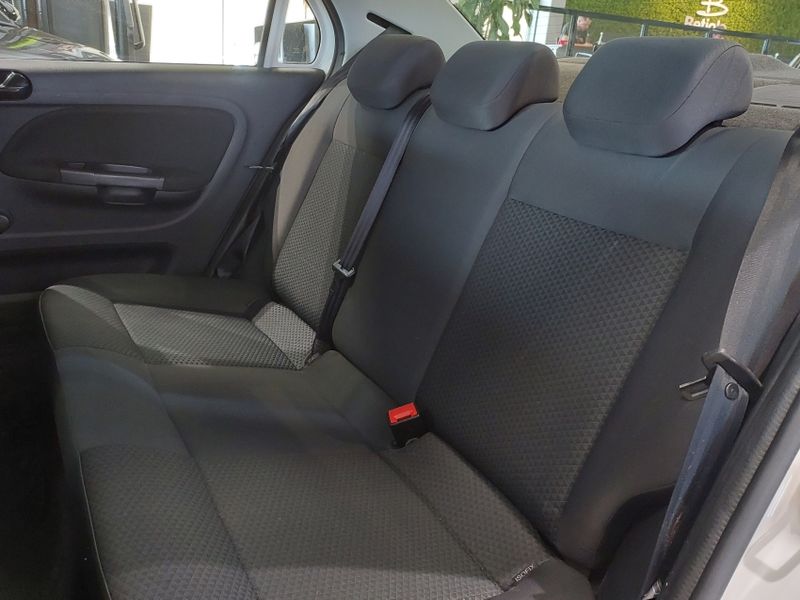 Volkswagen VOYAGE 1.0 12V MPI TOTALFLEX 4P MANUAL 2022/2023 BETIOLO NOVOS E SEMINOVOS LAJEADO / Carros no Vale Volkswagen VOYAGE 1.0 12V MPI TOTALFLEX 4P MANUAL 2022/2023 BETIOLO NOVOS E SEMINOVOS LAJEADO / Carros no Vale