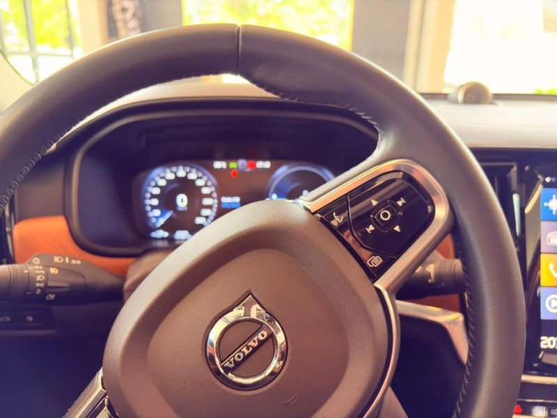 Volvo S90 2.0 T8 HYBRID INSCRIPTION AWD GEARTRONIC 2019/2020 BETIOLO NOVOS E SEMINOVOS LAJEADO / Carros no Vale Volvo S90 2.0 T8 HYBRID INSCRIPTION AWD GEARTRONIC 2019/2020 BETIOLO NOVOS E SEMINOVOS LAJEADO / Carros no Vale