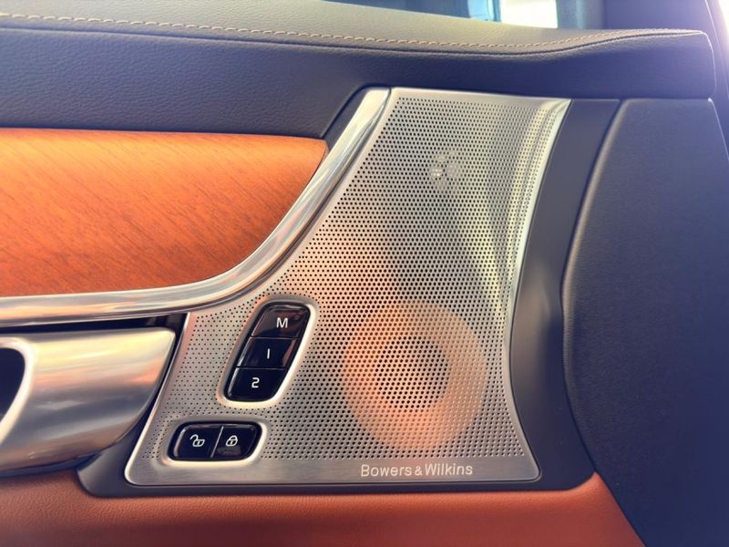 Volvo S90 2.0 T8 HYBRID INSCRIPTION AWD GEARTRONIC 2019/2020 BETIOLO NOVOS E SEMINOVOS LAJEADO / Carros no Vale