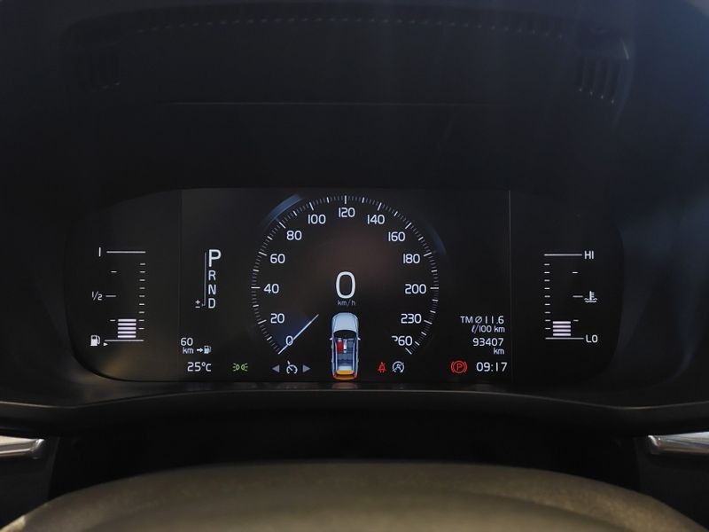 Volvo XC60 2.0 T5 GASOLINA MOMENTUM AWD GEARTRONIC 2017/2018 BETIOLO NOVOS E SEMINOVOS LAJEADO / Carros no Vale