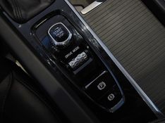 Volvo XC60 2.0 T5 GASOLINA MOMENTUM AWD GEARTRONIC 2017/2018 BETIOLO NOVOS E SEMINOVOS LAJEADO / Carros no Vale