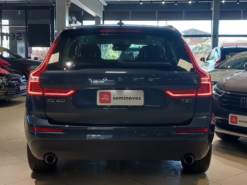 Volvo XC60 2.0 T5 GASOLINA MOMENTUM AWD GEARTRONIC 2017/2018 BETIOLO NOVOS E SEMINOVOS LAJEADO / Carros no Vale