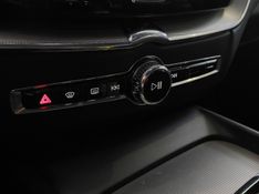 Volvo XC60 2.0 T5 GASOLINA R-DESIGN AWD GEARTRONIC 2017/2018 BETIOLO NOVOS E SEMINOVOS LAJEADO / Carros no Vale