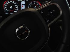 Volvo XC60 2.0 T5 GASOLINA R-DESIGN AWD GEARTRONIC 2017/2018 BETIOLO NOVOS E SEMINOVOS LAJEADO / Carros no Vale