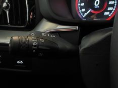 Volvo XC60 2.0 T5 GASOLINA R-DESIGN AWD GEARTRONIC 2017/2018 BETIOLO NOVOS E SEMINOVOS LAJEADO / Carros no Vale