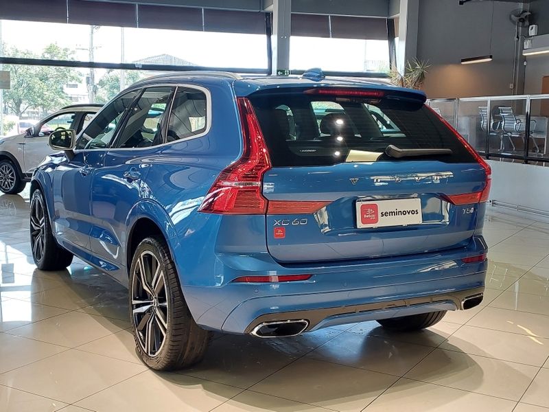 Volvo XC60 2.0 T5 GASOLINA R-DESIGN AWD GEARTRONIC 2017/2018 BETIOLO NOVOS E SEMINOVOS LAJEADO / Carros no Vale Volvo XC60 2.0 T5 GASOLINA R-DESIGN AWD GEARTRONIC 2017/2018 BETIOLO NOVOS E SEMINOVOS LAJEADO / Carros no Vale