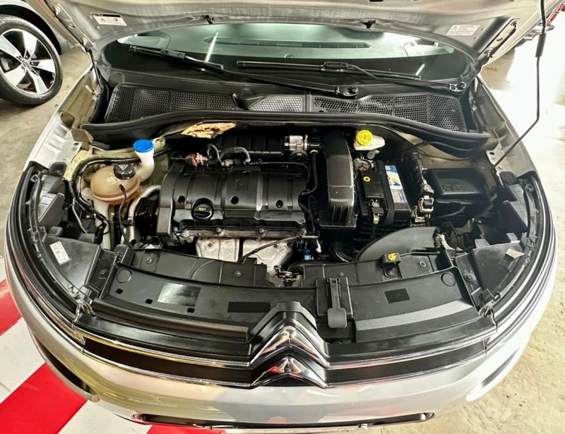 Citroen C4 CACTUS 1.6 VTI 120 FLEX FEEL EAT6 2019/2020 CASTELLAN E TOMAZONI MOTORS CAXIAS DO SUL / Carros no Vale Citroen C4 CACTUS 1.6 VTI 120 FLEX FEEL EAT6 2019/2020 CASTELLAN E TOMAZONI MOTORS CAXIAS DO SUL / Carros no Vale