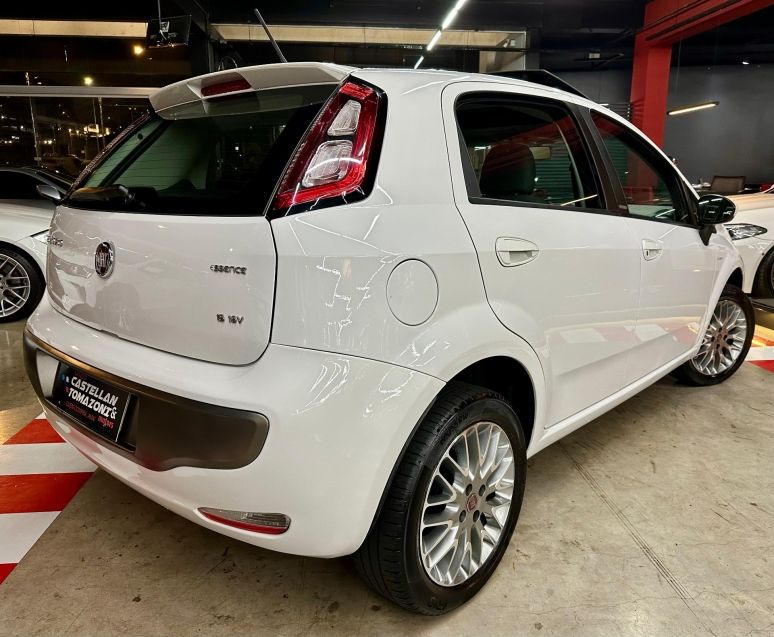 Fiat PUNTO 1.6 ESSENCE 16V FLEX 4P AUTOMATIZADO 2013/2013 CASTELLAN E TOMAZONI MOTORS CAXIAS DO SUL / Carros no Vale