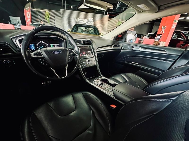 Ford FUSION 2.0 TITANIUM AWD 16V GASOLINA 4P AUTOMÁTICO 2017/2017 CASTELLAN E TOMAZONI MOTORS CAXIAS DO SUL / Carros no Vale