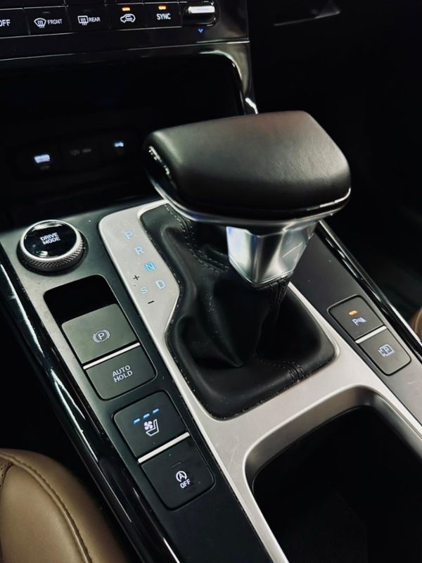 Hyundai CRETA 1.0 TGDI FLEX PLATINUM AUTOMÁTICO 2024/2025 CASTELLAN E TOMAZONI MOTORS CAXIAS DO SUL / Carros no Vale