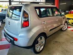 KIA SOUL 1.6 EX 16V FLEX 4P AUTOMÁTICO 2010/2011 CASTELLAN E TOMAZONI MOTORS CAXIAS DO SUL / Carros no Vale