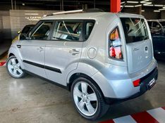 KIA SOUL 1.6 EX 16V FLEX 4P AUTOMÁTICO 2010/2011 CASTELLAN E TOMAZONI MOTORS CAXIAS DO SUL / Carros no Vale