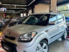 KIA SOUL 1.6 EX 16V FLEX 4P AUTOMÁTICO 2010/2011 CASTELLAN E TOMAZONI MOTORS CAXIAS DO SUL / Carros no Vale