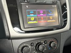 Renault SANDERO 1.0 EXPRESSION 16V FLEX 4P MANUAL 2016/2017 CASTELLAN E TOMAZONI MOTORS CAXIAS DO SUL / Carros no Vale