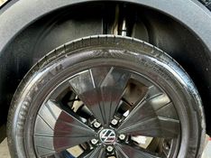 Volkswagen T-CROSS 1.4 250 TSI TOTAL FLEX HIGHLINE AUTOMÁTICO 2022/2022 CASTELLAN E TOMAZONI MOTORS CAXIAS DO SUL / Carros no Vale