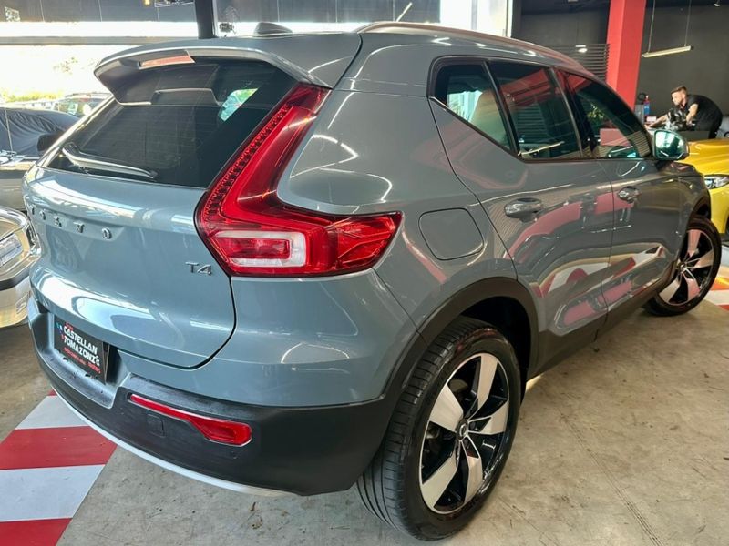Volvo XC40 2.0 T4 GASOLINA MOMENTUM GEARTRONIC 2020/2020 CASTELLAN E TOMAZONI MOTORS CAXIAS DO SUL / Carros no Vale Volvo XC40 2.0 T4 GASOLINA MOMENTUM GEARTRONIC 2020/2020 CASTELLAN E TOMAZONI MOTORS CAXIAS DO SUL / Carros no Vale
