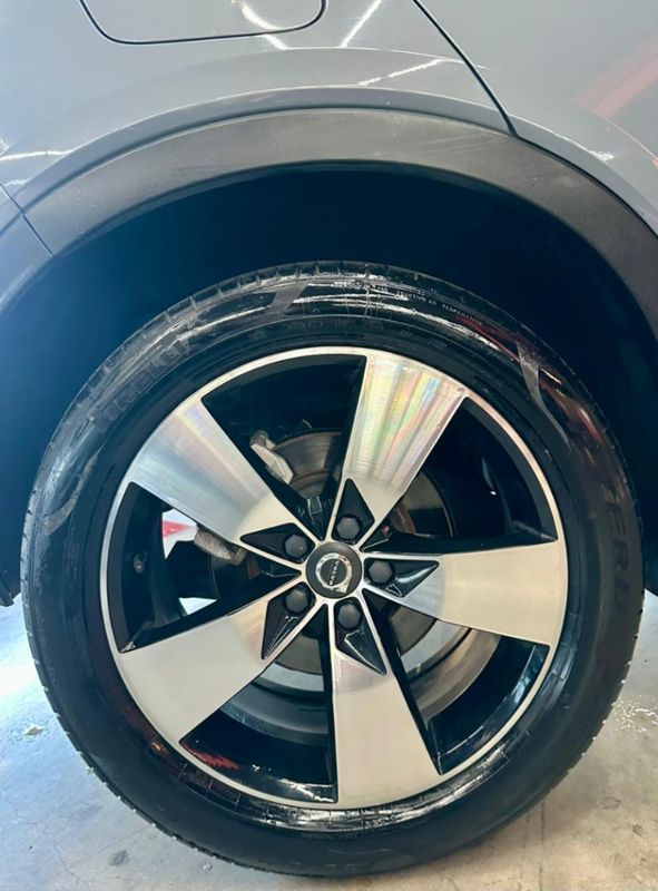 Volvo XC40 2.0 T4 GASOLINA MOMENTUM GEARTRONIC 2020/2020 CASTELLAN E TOMAZONI MOTORS CAXIAS DO SUL / Carros no Vale Volvo XC40 2.0 T4 GASOLINA MOMENTUM GEARTRONIC 2020/2020 CASTELLAN E TOMAZONI MOTORS CAXIAS DO SUL / Carros no Vale